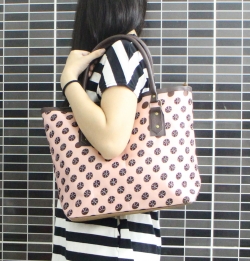 Polka dots synthetic leather beaded handbag